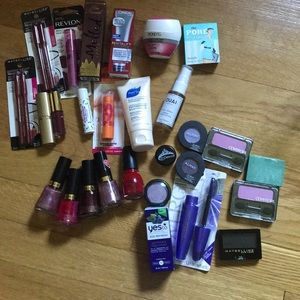 HUGE bundle of NEW makeup and face products!!